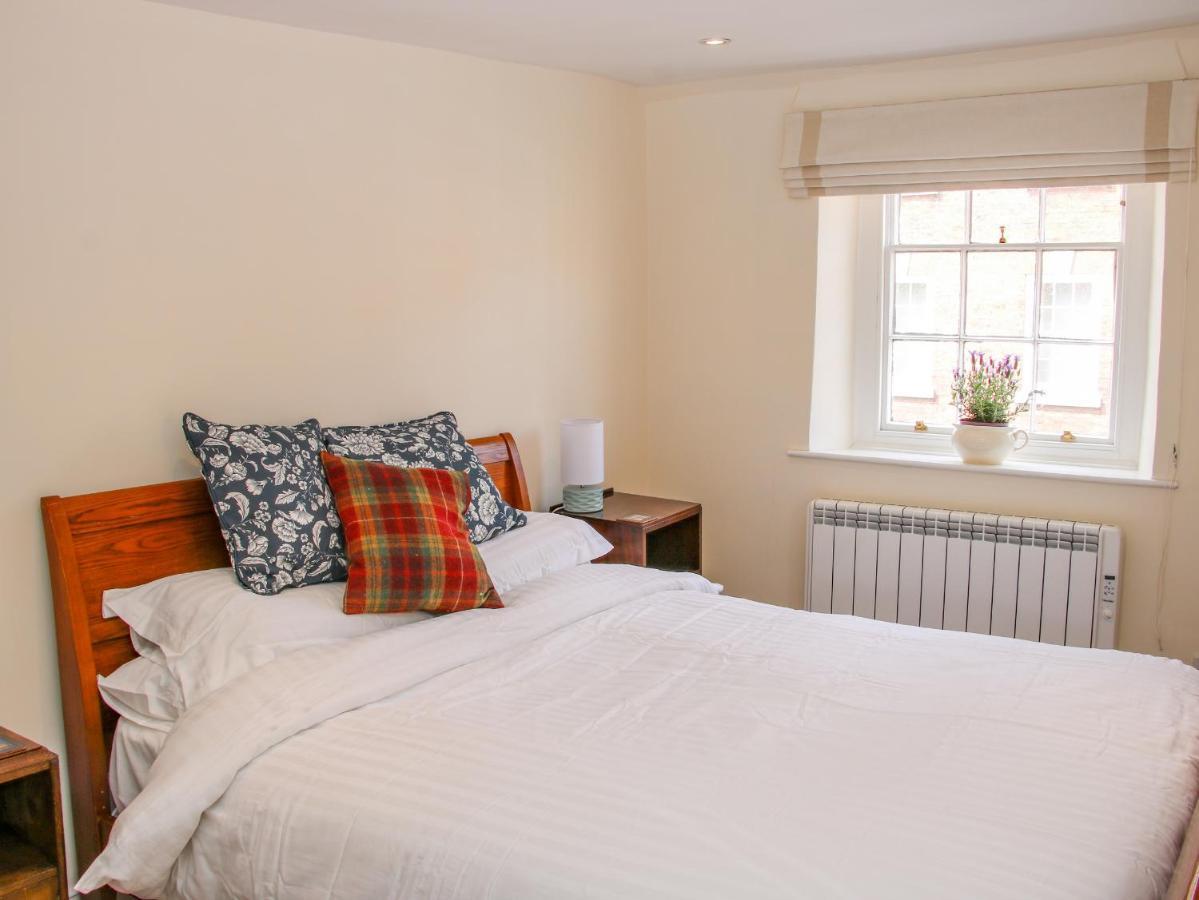 138C Old Star & Garter Mews Apartment ลุดโลว์ ภายนอก รูปภาพ